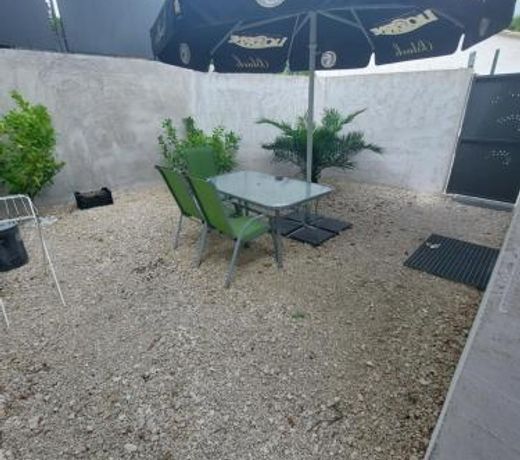 Studio meuble tout confort climatise