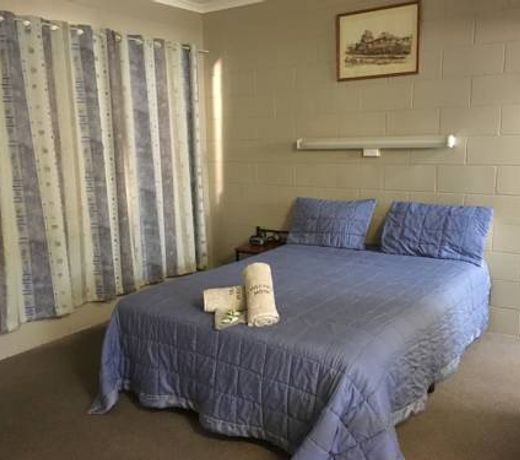 Hillview Motel