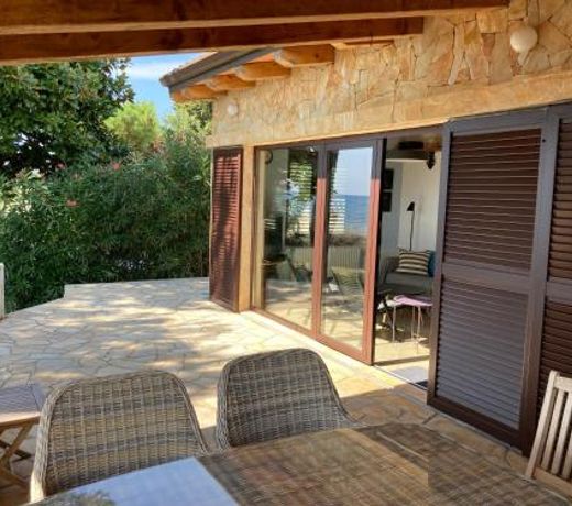 Karigador beach house