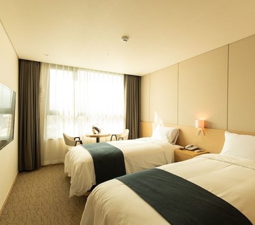 Hotel Win Story