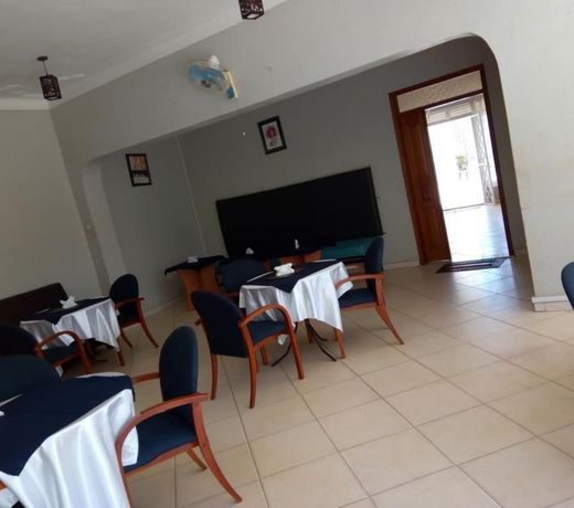 Temms Hotel