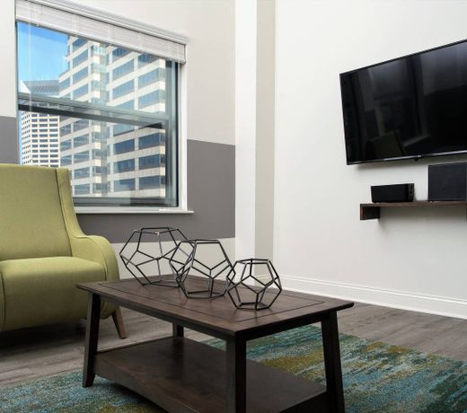 Stay Alfred at Penn Street Tower