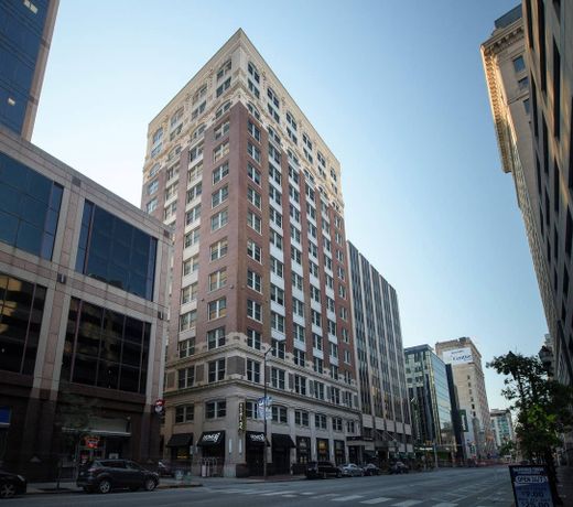 Stay Alfred at Penn Street Tower