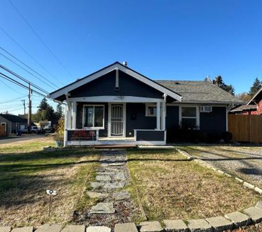 Cozy Home Close to Downtown Tacoma