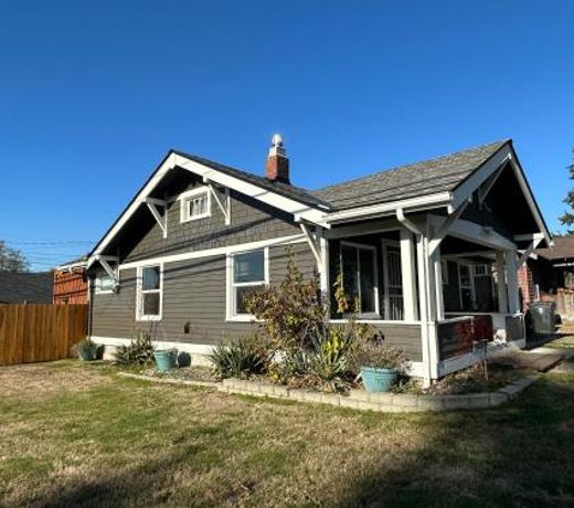 Cozy Home Close to Downtown Tacoma