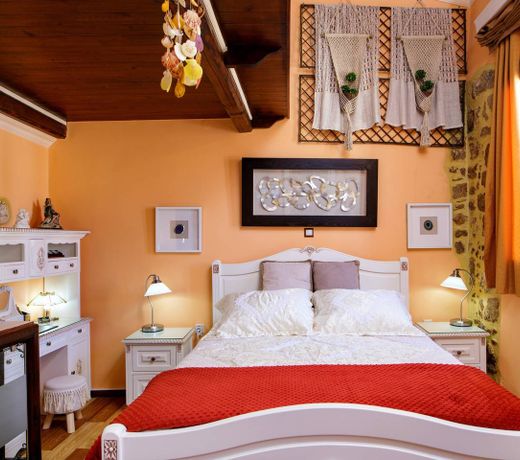 Sali Chelidonaki boutique suite