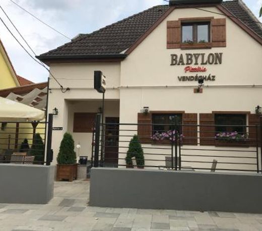 Babylon Pizzéria Vendégház
