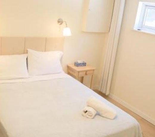 Applewood Gardens Apartment
