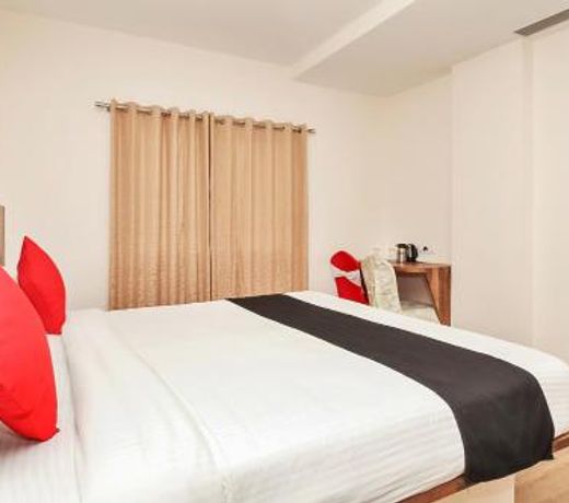 Capital O 24450 Hotel Surabhi