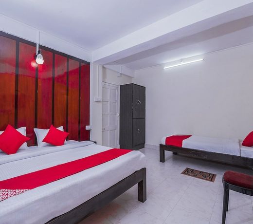 OYO 16152 Home Away Home