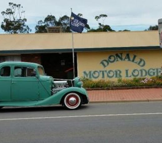 Donald Motor Lodge