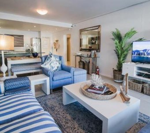 Luxury city apartment with mountain views