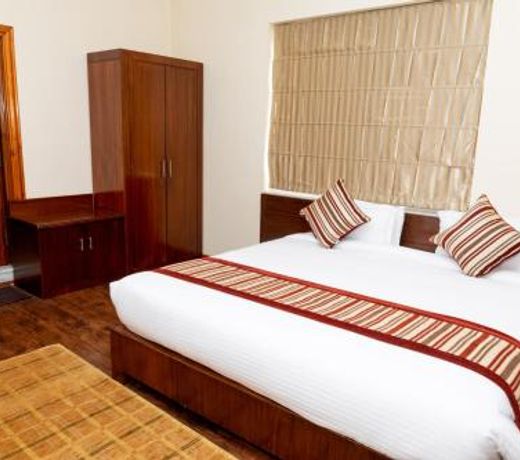 Hotel Mukhum International