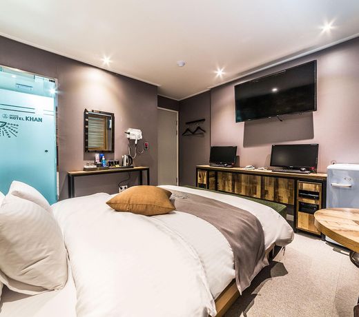 DESIGN HOTEL KHAN