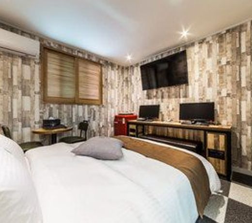 DESIGN HOTEL KHAN