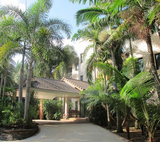 Palm Suites Khao Yai
