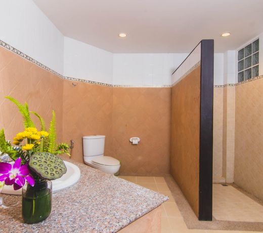 Palm Suites Khao Yai