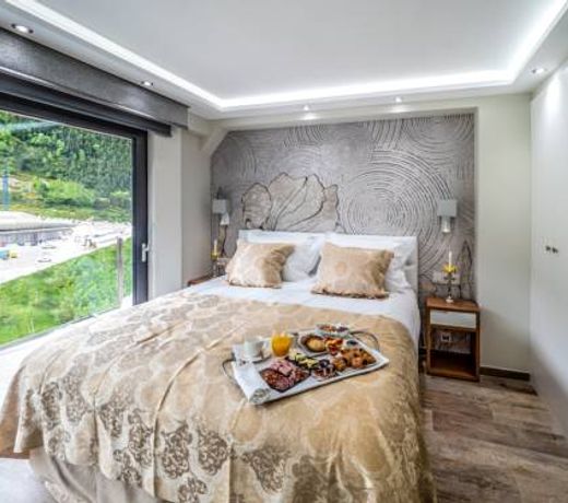 Aparthotel Esquirol