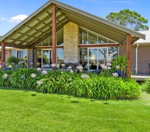 Kenwood Bank Vineyard Retreat