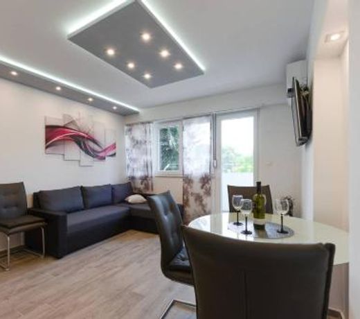 Reza Luxury Apartment