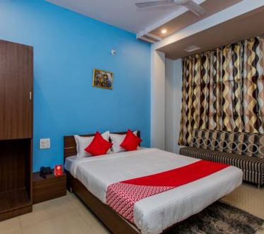 OYO 15569 Hotel Manorama Palace