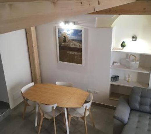 Casa Leone 01