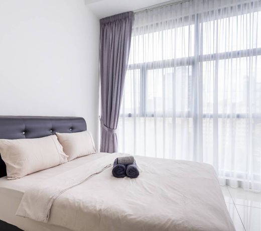 2 BR | 7 MINUTES TO KLCC | Kids Games & Movies