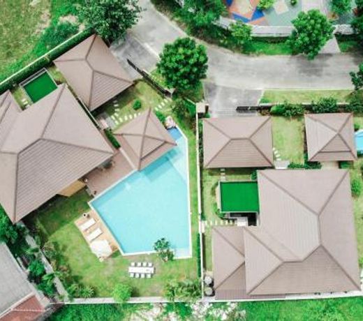 Moin 1617 Poolside Villa