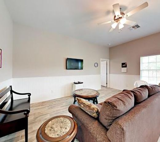1411 Linden Home