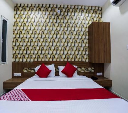 OYO 16163 Hotel Shri Hari