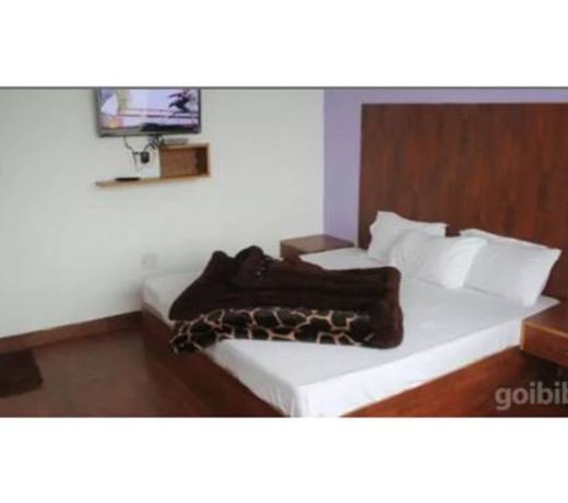 Pleasant Stay Near Library