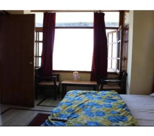 Pleasant Stay Near Library