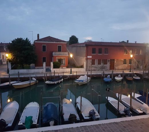 Tranquillo e luminoso sull'isola di Murano