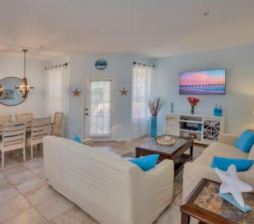 PROMOTION!- 2bd condo , 4mi to Clearwater Beach
