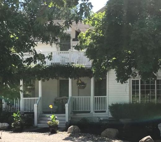 Martha's Vineyard B & B