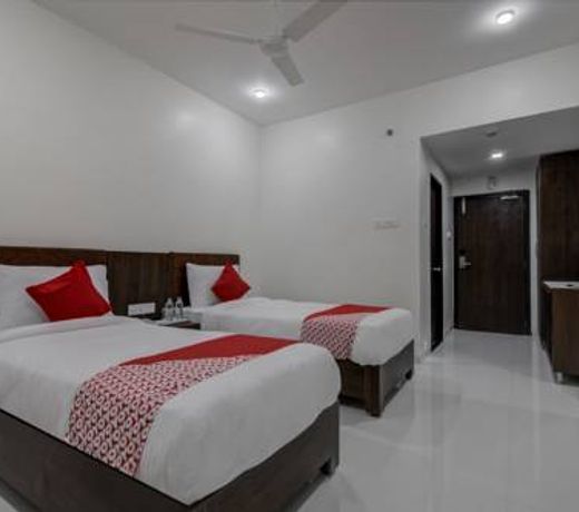 Capital O 16971 Hotel Lorven