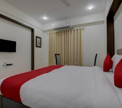 Capital O 16971 Hotel Lorven