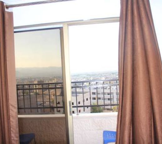 Weekend Hotel