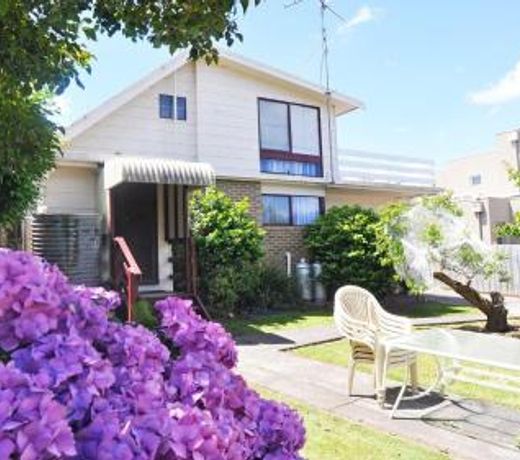 Getaway On Garden Free Wifi Pet Friendly Outside Only