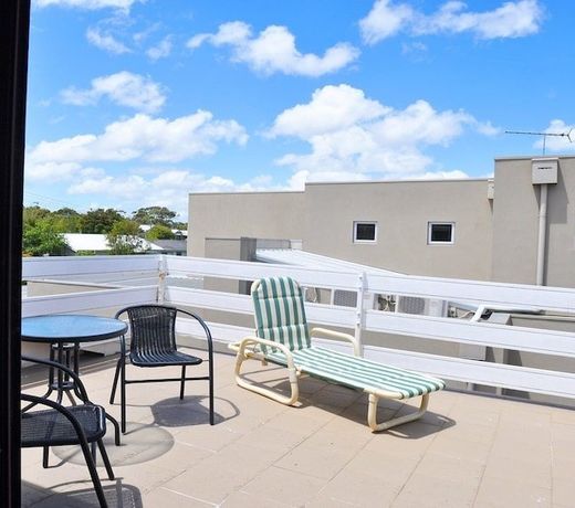 Getaway On Garden Free Wifi Pet Friendly Outside Only