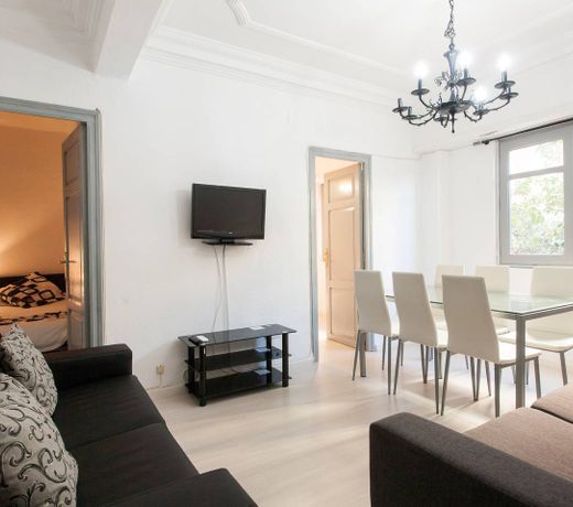 WIFI. Well located. Private Terrace
