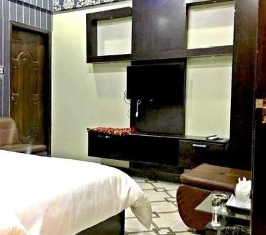 Diplomat Inn Hotel