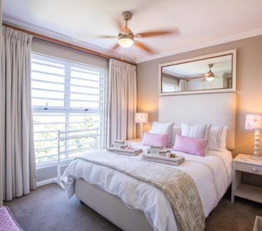 dk villas 1 Harbour View Hout Bay