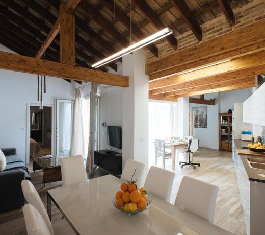 Casa Higuerón