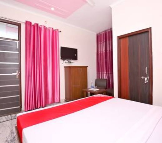 OYO 16431 Hotel New Comfort 1