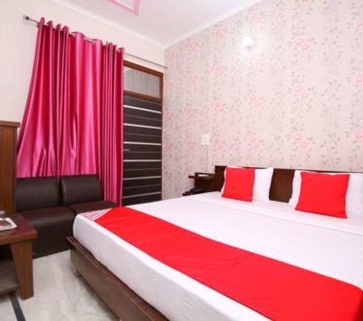OYO 16431 Hotel New Comfort 1