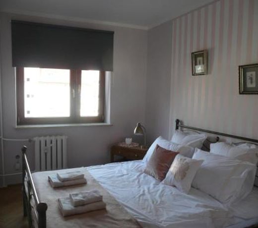 Cosy, Sunny Apartament 10 min to Old Town