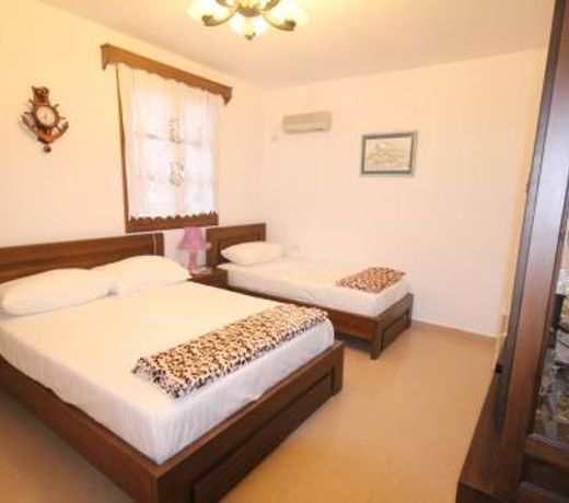 Apartment Altin in old town