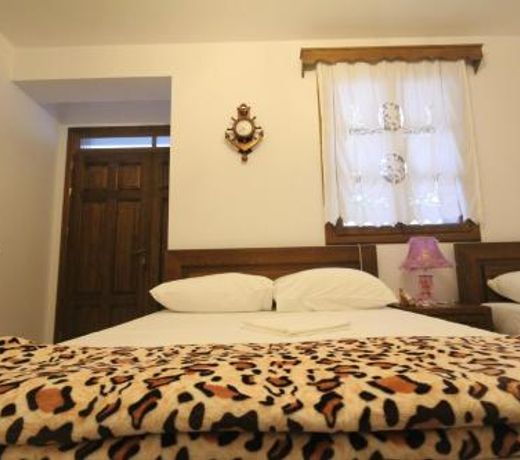 Apartment Altin in old town