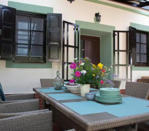 Demizson Apartman